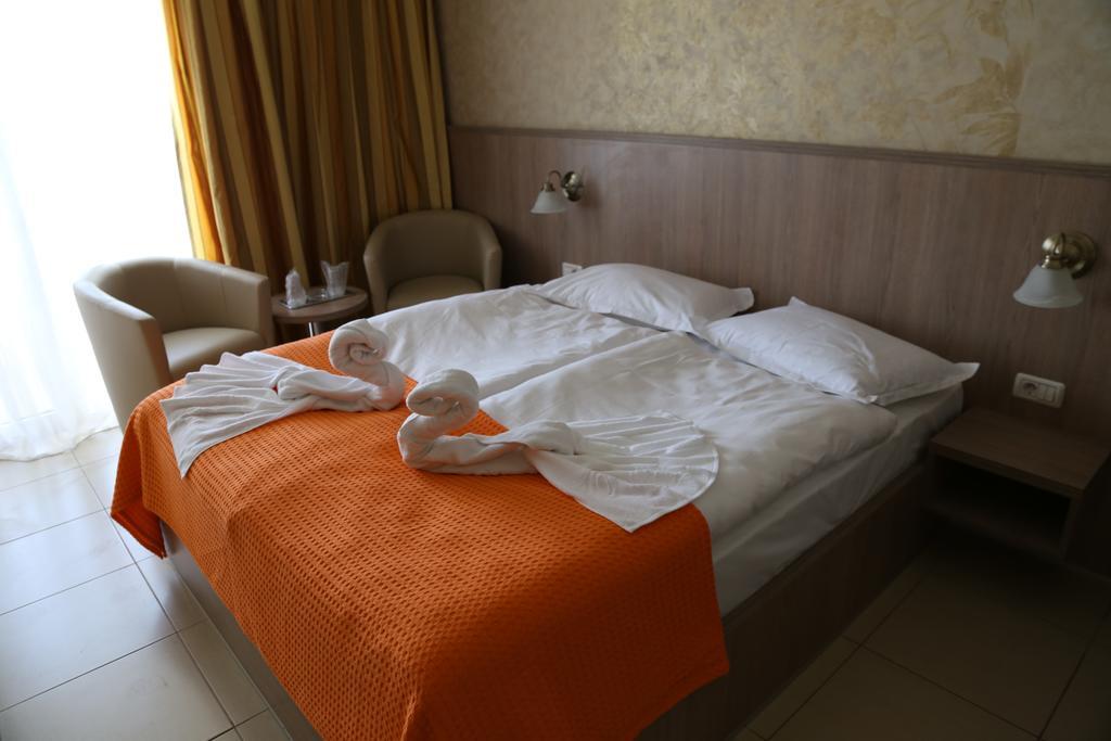 Hotel Piccadilly Mamaja Zewnętrze zdjęcie