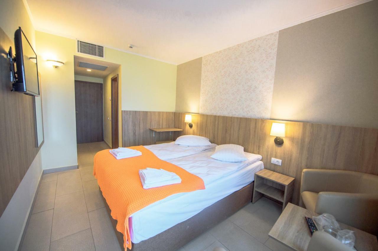 Hotel Piccadilly Mamaja Zewnętrze zdjęcie