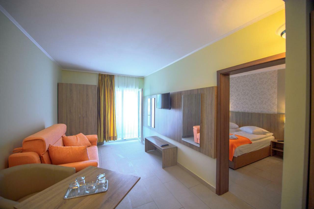 Hotel Piccadilly Mamaja Zewnętrze zdjęcie