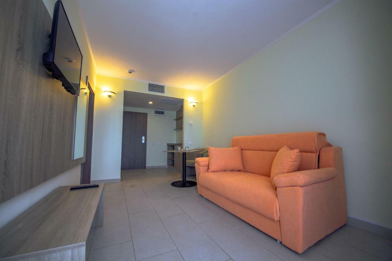 Hotel Piccadilly Mamaja Zewnętrze zdjęcie
