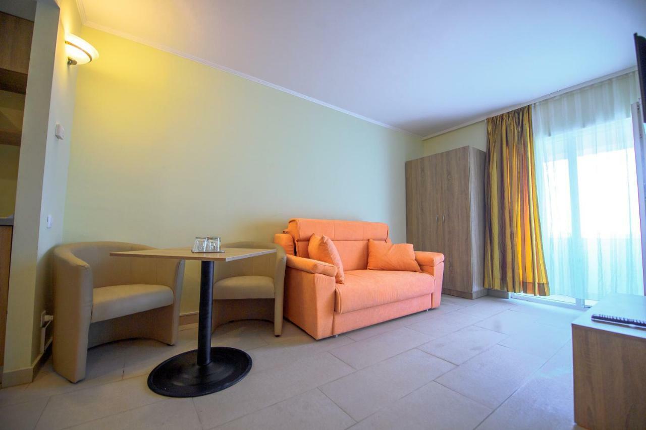 Hotel Piccadilly Mamaja Zewnętrze zdjęcie