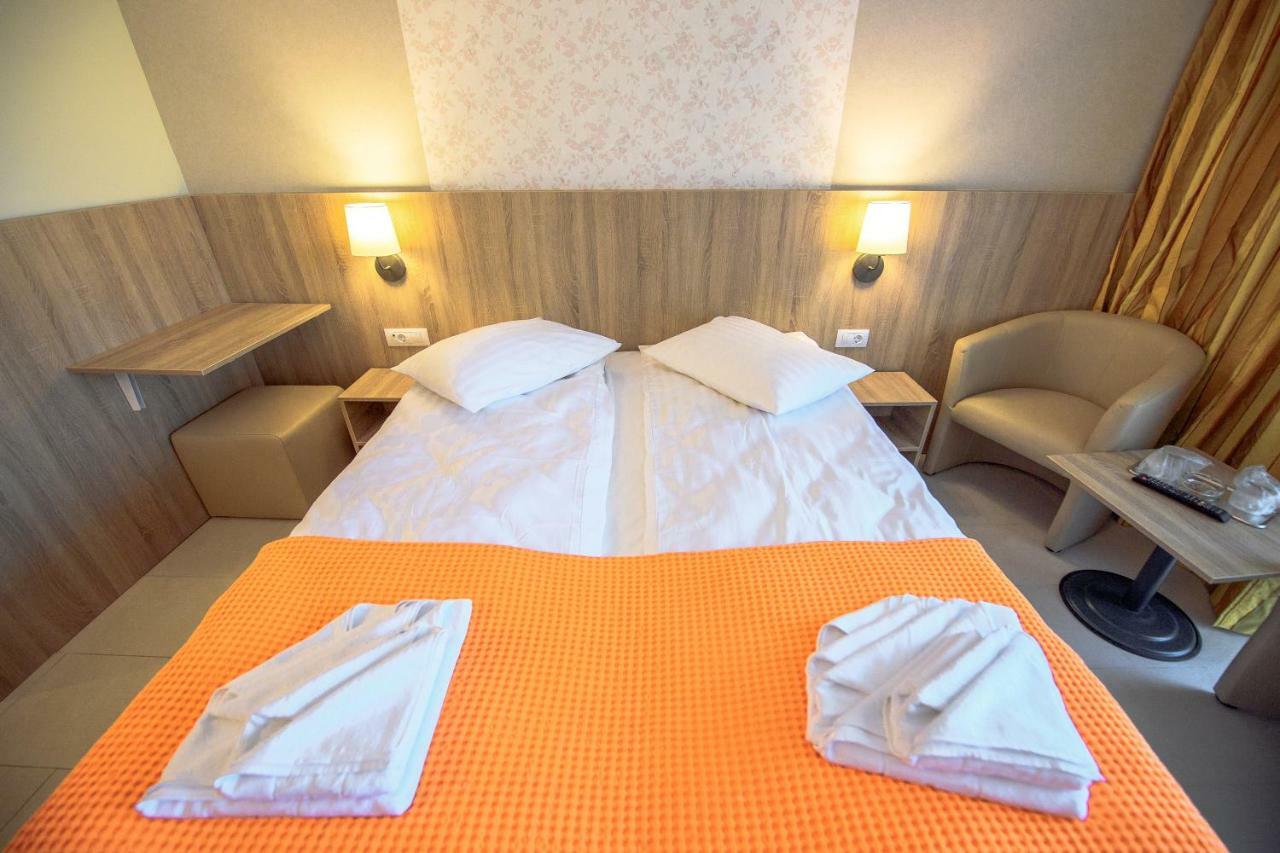 Hotel Piccadilly Mamaja Zewnętrze zdjęcie